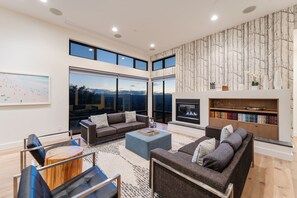 TV, fireplace, ping pong, computer monitors