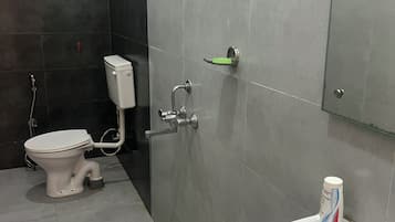Shower, towels, soap, shampoo
