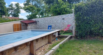 Perfect for The Olympics access
- House with 4 rooms