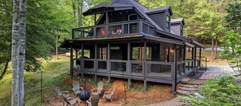 Cozy Creekside Cottage + Fishing + Serene + Firepit