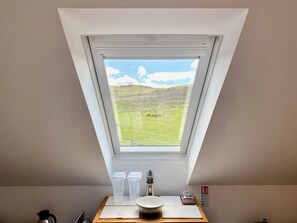 Comfort Double Room, Valley View | Free WiFi - Cleadail Guest House (Skeabost)