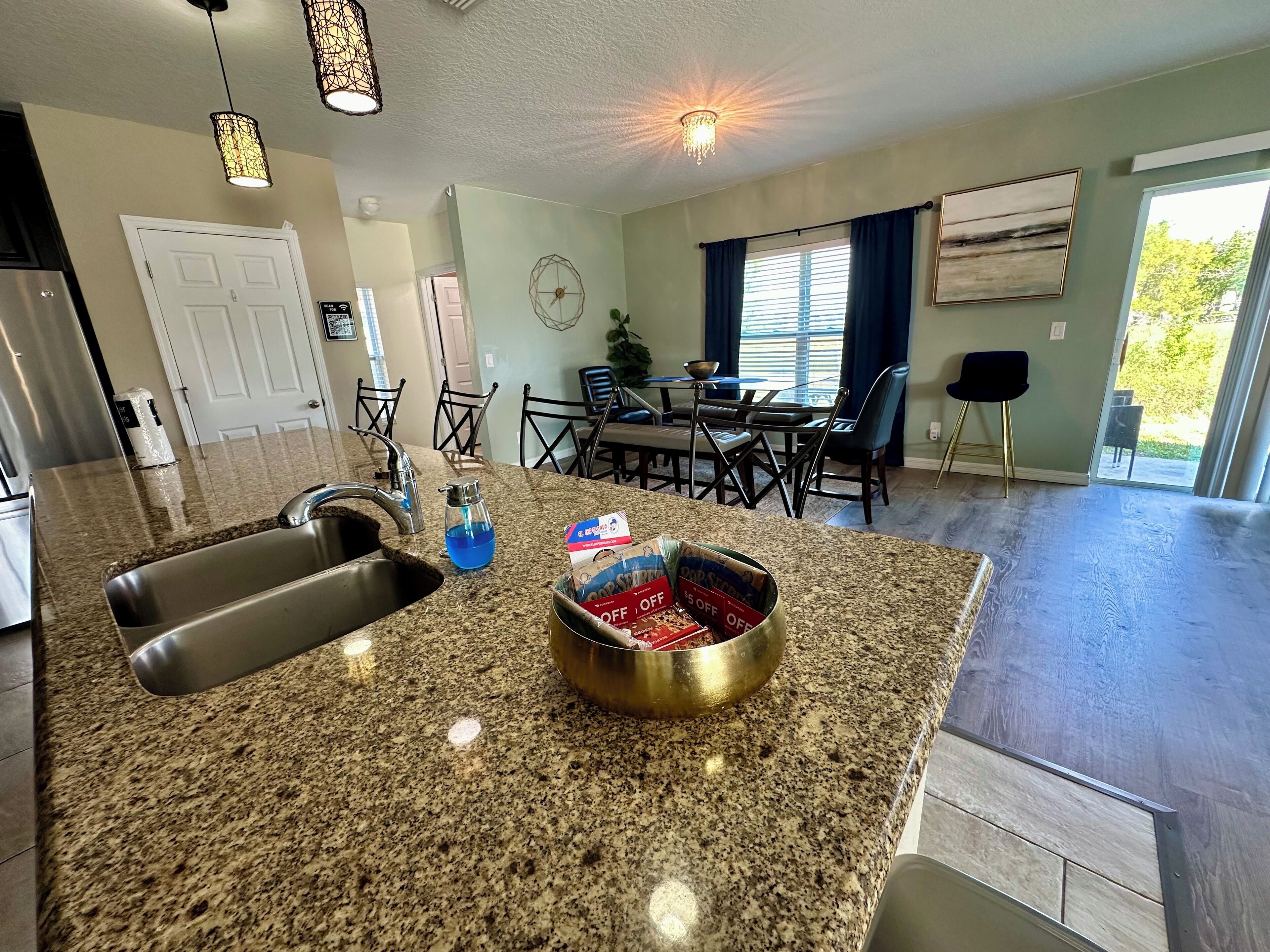 Family House | Private kitchen | Full-sized fridge, microwave, oven, stovetop