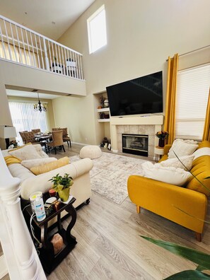 TV, peis og kontorer