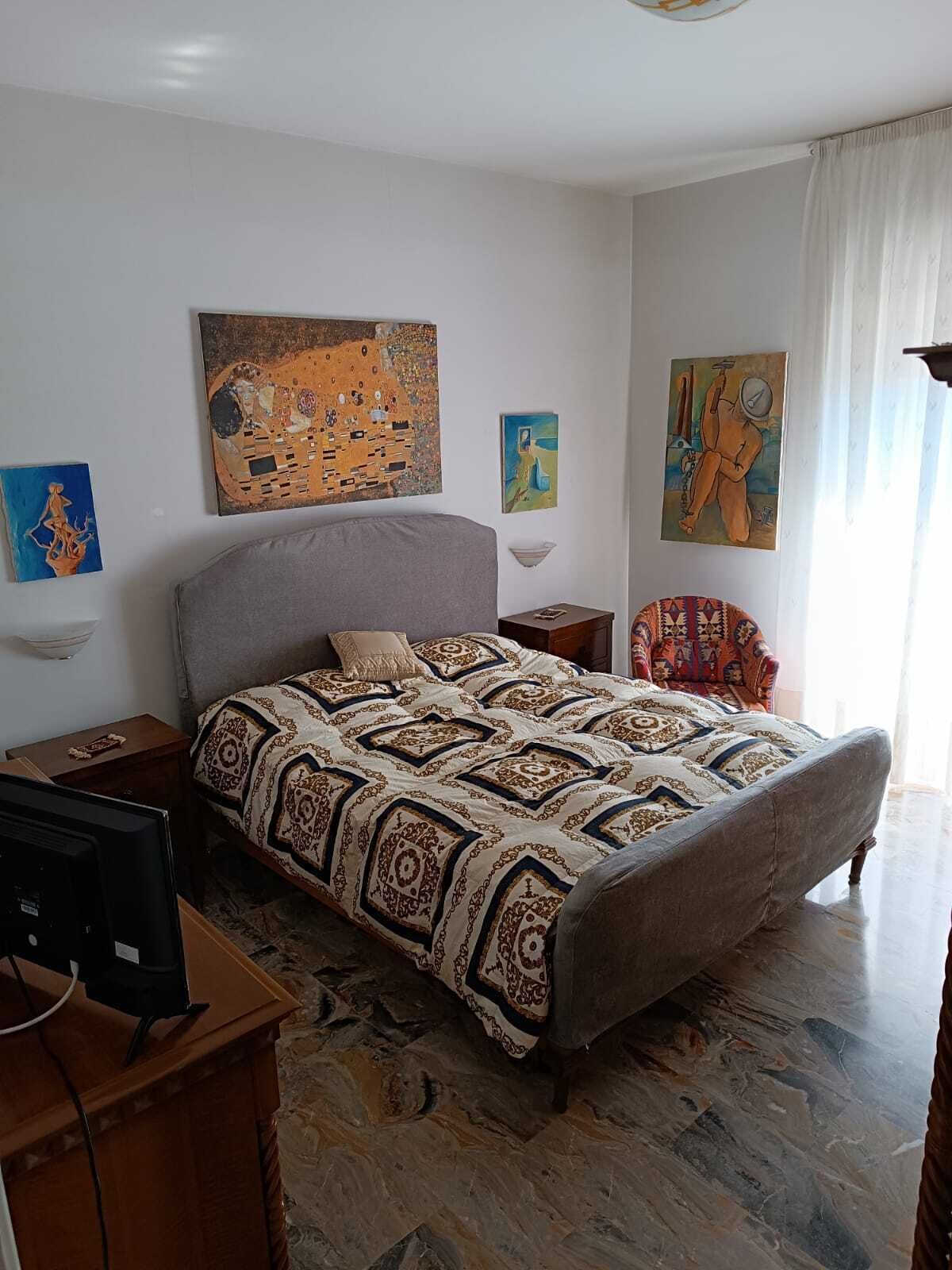 3 Schlafzimmer, Schreibtisch, Bügeleisen/Bügelbrett, kostenloses WLAN