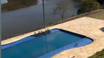 Innenpool, Außenpool