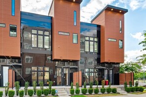 Exterior - Memphis Blues Rooftop & Beale st (Memphis)