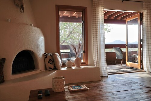 Vista Serenity: Cozy Kiva, mountain views, 3 minutes from downtown