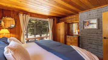 3 bedrooms, bed sheets