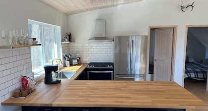 Peaceful Cabin on the lake