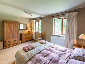 2 habitaciones, tabla de planchar con plancha y wifi gratis 