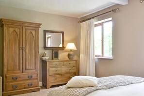 2 quartos, ferros/tábuas de passar roupa, Wi-Fi de cortesia