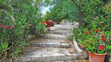 Villa, Multiple Bedrooms, Smoking, Private Pool | Garden