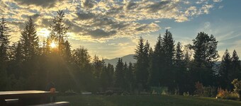 Cozy cabin on 10 acres in Clearwater BC