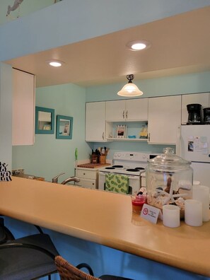 Microwave, oven, stovetop, dishwasher - Time 2 Play, "Beach theme" Maui Condo across the street from the ocean. (Kihei)