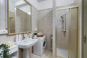 Bathroom - Elegante e Raffinato in Zona Crocetta by Wonderful Italy (Turin)