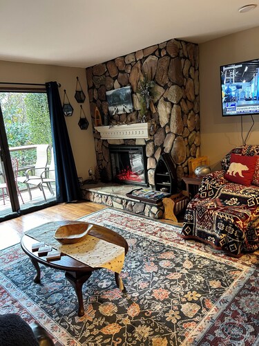 Heavenly Mountain View
Cozy condo on English Mtn. 1BR, family- friendly 