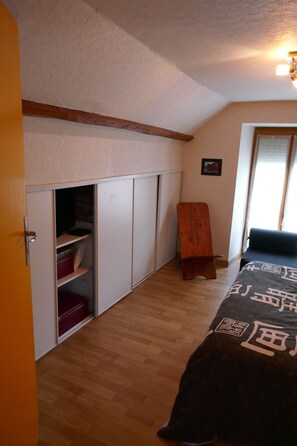 1 bedroom, iron/ironing board, free WiFi, bed sheets