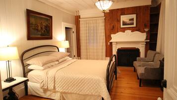 Habitación estándar, vista al jardín | Ropa de cama hipoalergénica y espacio para trabajar con laptop