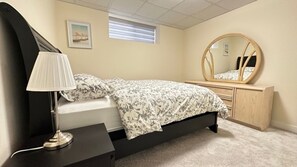 1 dormitorio, escritorio, tabla de planchar con plancha y wifi gratis