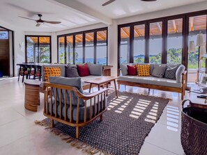 Living area - Luxury Home With Ocean View (Provincia de Guanacaste)