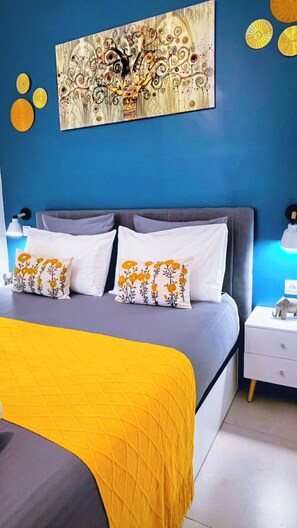 1 slaapkamer, een strijkplank/strijkijzer, gratis wifi, beddengoed