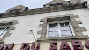 Fachada de la propiedad