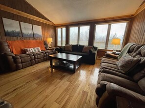 Smart TV, fireplace, DVD player, books