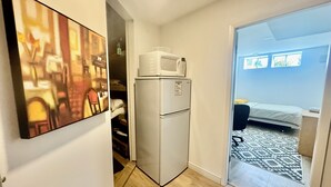 Unclassified image, 5 of 17, button - Comfy Room . (West Vancouver)