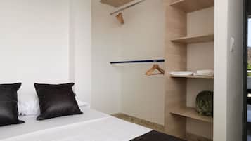 8 chambres, fer et planche à repasser, Wi-Fi, draps fournis