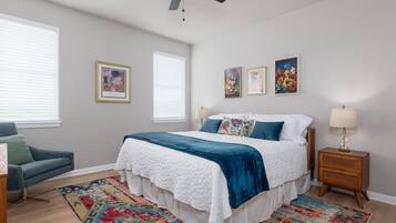 3 bedrooms, desk, iron/ironing board, travel crib