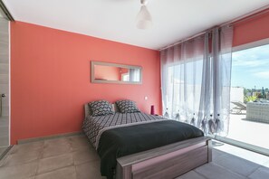 4 Schlafzimmer, Bügeleisen/Bügelbrett, WLAN, Bettwäsche