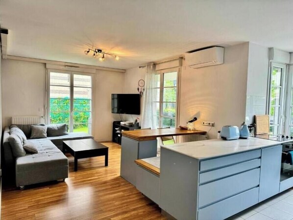 Smart TV, video games, books - The Green Terrace Disneyland 3 BR appartment perfect location (Chessy)