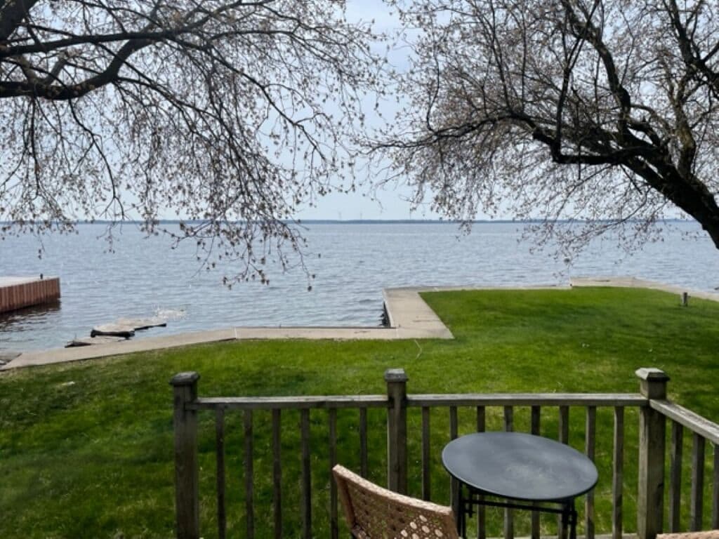 المنطقة المحيطة بالمنشأة