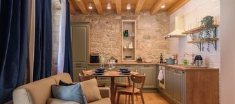 Oleander Center Suites