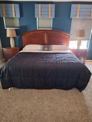 5 bedrooms, iron/ironing board, WiFi, bed sheets