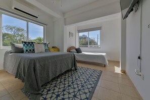 4 bedrooms, WiFi, bed sheets