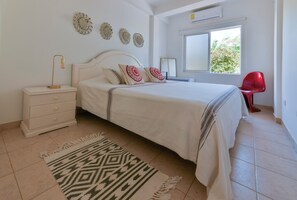 4 bedrooms, WiFi, bed sheets