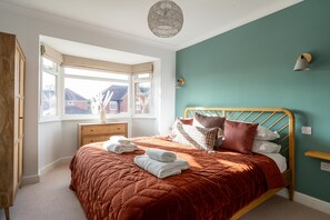 3 bedrooms, iron/ironing board, internet - The Birdie- Sleeps 5 guests (York)