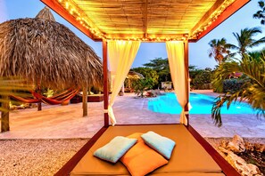 Outdoor pool - Luxury Studio, Oasis of Peace, Centrally Located Close to Most Beautiful Beaches (Sint Willibrordus)