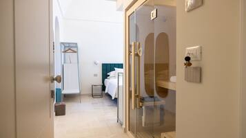 Suite Exclusive | 1 camera, una cassaforte in camera, postazione laptop, tende oscuranti
