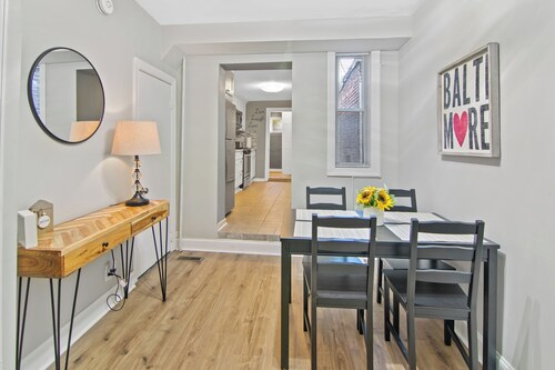 Newly Renovated Pet Friendly Row Home in Fells Point - Patterson Park