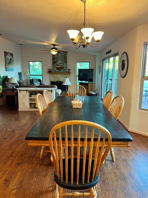 Dining - Serenity Shores Lakefront Home (Bradley)