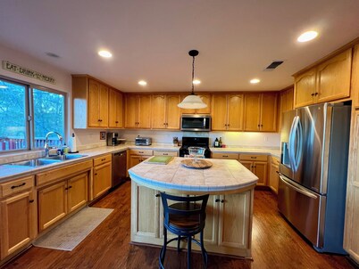 Serenity Shores Lakefront Home 