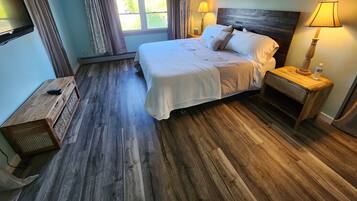 1 bedroom, in-room safe, iron/ironing board, WiFi