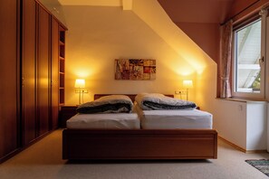 3 camere, ferro/asse da stiro, Wi-Fi gratuito, lenzuola