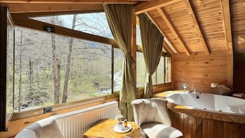 Alpehytte – honeymoon | Lydisolert og sengetøy