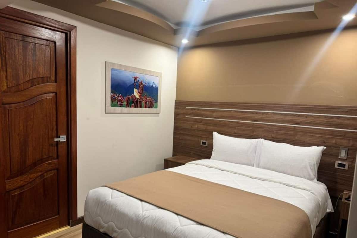 In-room safe, desk, laptop workspace, WiFi (free)