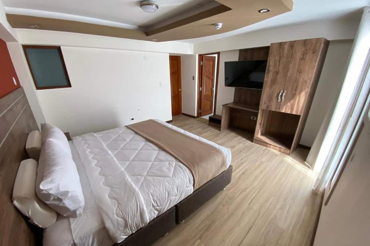 In-room safe, desk, laptop workspace, WiFi (free)