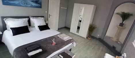 2 chambres, Wi-Fi, literie fournie