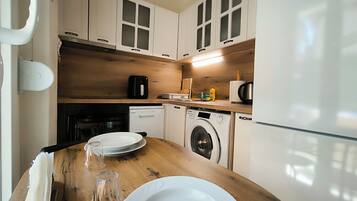 Frigorífic, forn, placa de cuina i rentaplats